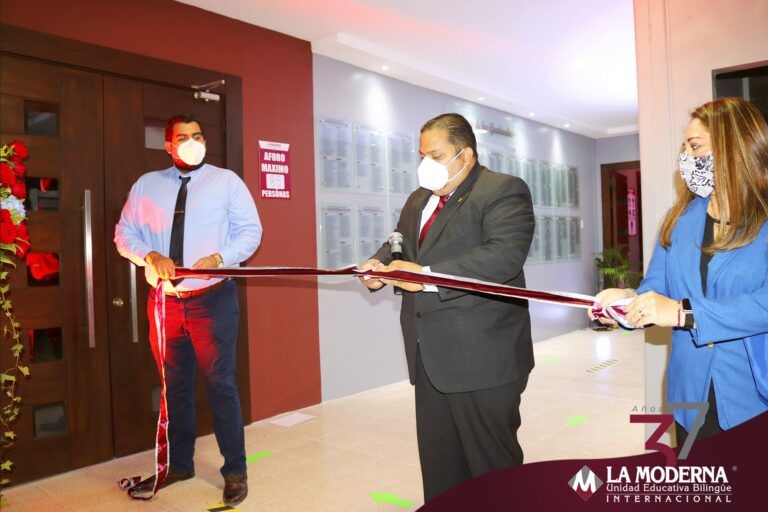 INAUGURACIÓN PASEO DE GRADUADOS