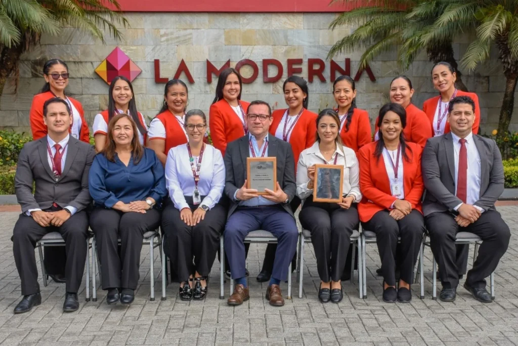 Reconocimientos a la excelencia académica Colegio La Moderna ISP